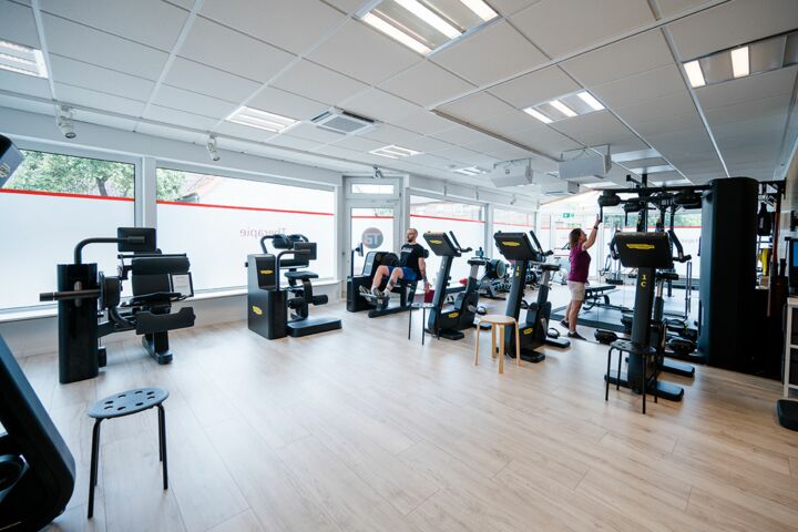Blick in den Trainingsraum des Therapiehaus in Bergen